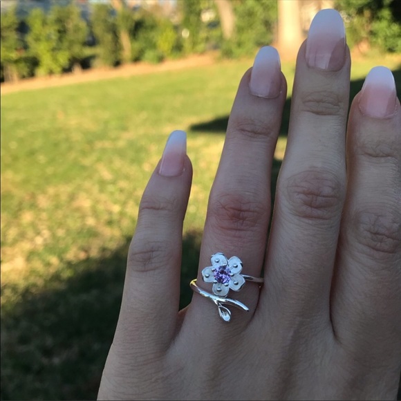 New 925 Sterling Silver Adjustable Ring - Picture 5 of 5